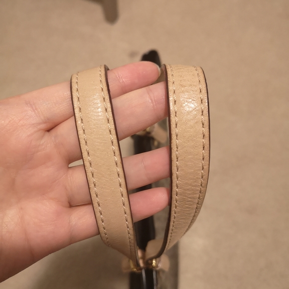 Authentic MK bag and wallet - Picture 3 of 10